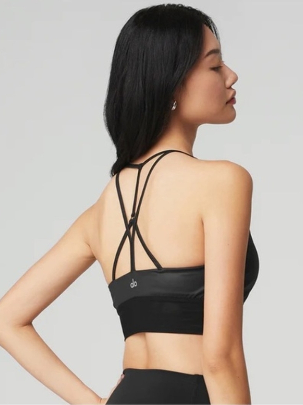 Alo YOGA Lavish Sports Bra In Glossy Black Size S - Picture 2 of 14